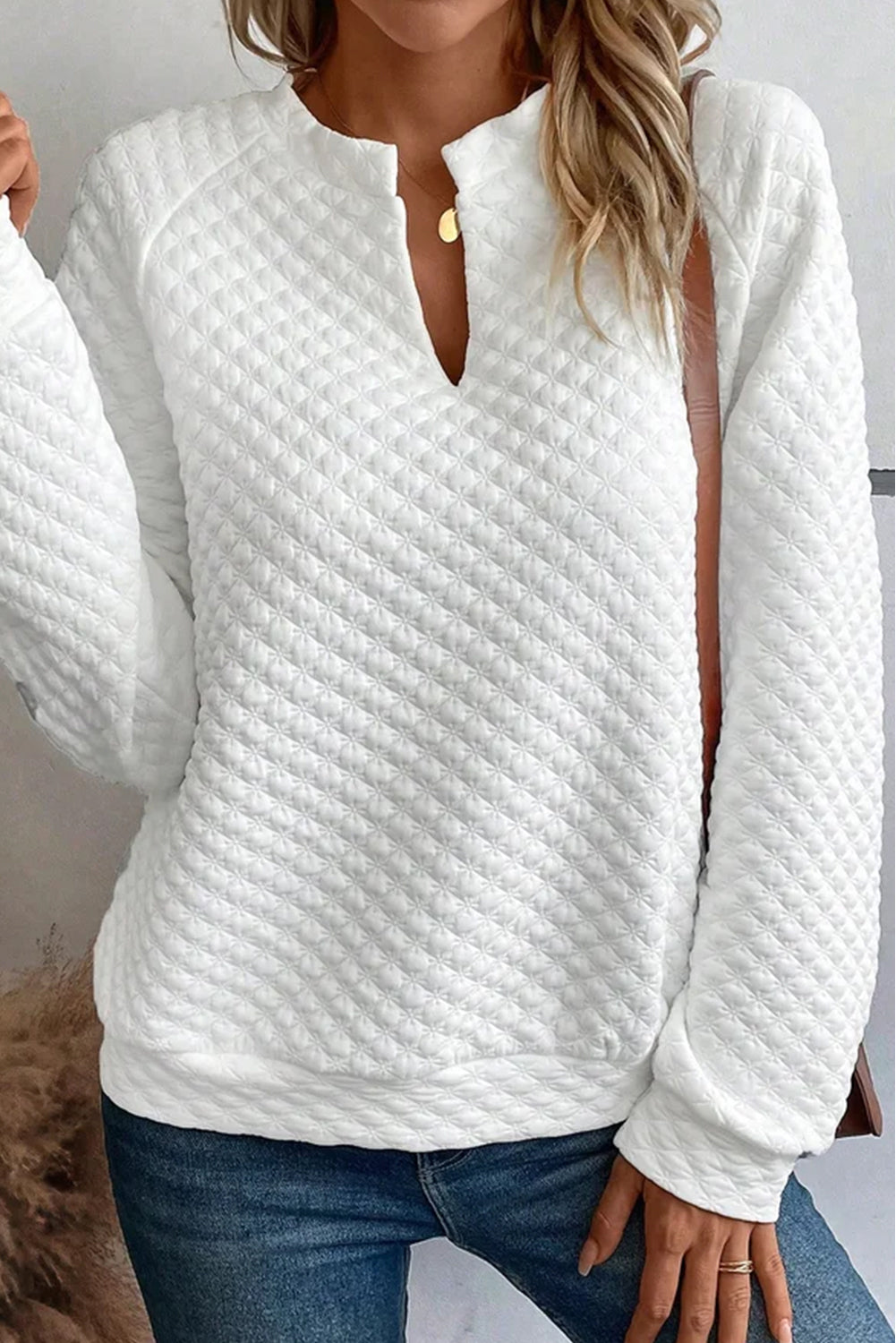 Black Quilted V-Neck Solid Color Long Sleeve Top