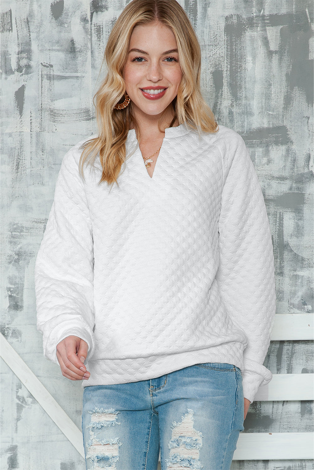 Black Quilted V-Neck Solid Color Long Sleeve Top